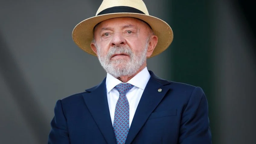 Lula reajusta Bolsa Família e eleva piso para R$ 691